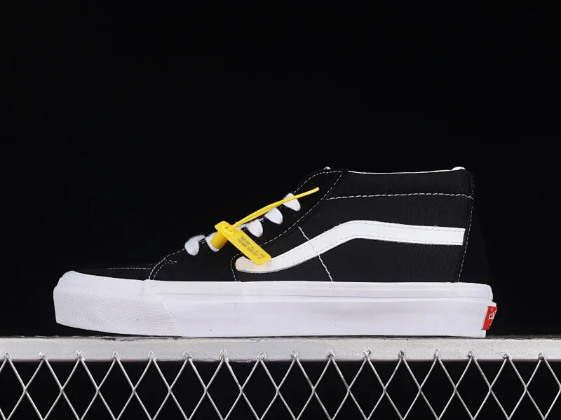 All categories Vans Vans series Vans Mid Vans China Vans Vault OG SK8-Mid Lx Vans high-end branch simple black and white mid-top casual sneakers VN0A4BVCBA2